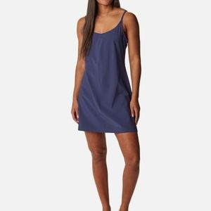 Columbia Stretch Dress Size M
